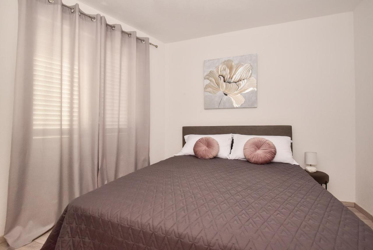 Apartman Luka Igrane Exterior photo