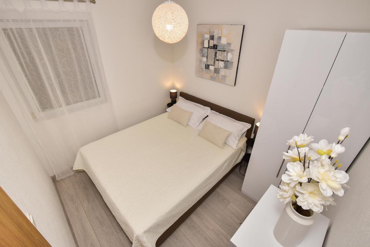 Apartman Luka Igrane Exterior photo