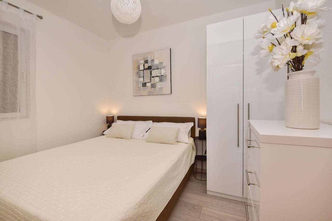 Apartman Luka Igrane Exterior photo